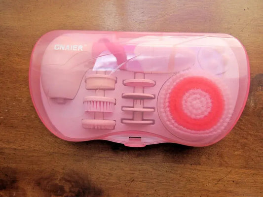 9 in 1 Exfoliating Facial Brush